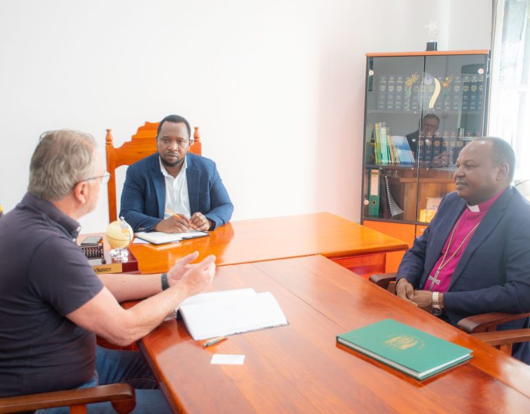 Mradi wa maji  wenye thamani ya shilingi milioni Tsh: 293,000,000